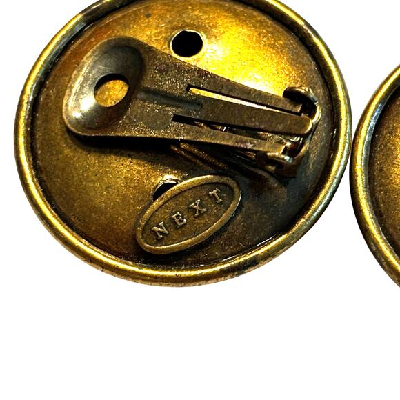 NEXT embossed brass clip on earrings chunky vintage 1990’s boss lady jewelry - Picture 4 of 7